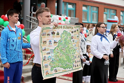 Новая школа на 510 мест открылась в Островце