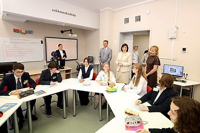 После реконструкции открылась одна из старейших школ Минска на ул.Красноармейской