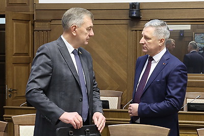 Сверить часы и обсудить ход подготовки. Турчин провел заседание оргкомитета ВНС