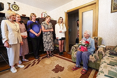 В Минске поздравили с 100-летием свидетеля ВОВ Тамару Юрлову