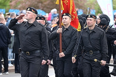 Парад, шествие \"Беларусь помнит\". Гродно празднует День Победы