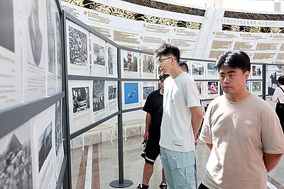 Китайская фотовыставка к 80-летию Победы открылась в Минске