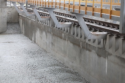 Гибко и эффективно. Как на Гродненском стеклозаводе выпускают сразу два вида продукции на одной линии