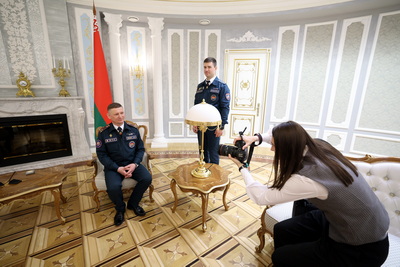 Сотрудники органов МЧС посетили с экскурсией Дворец Независимости