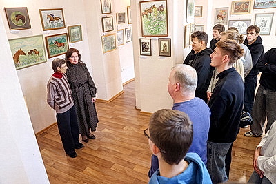 \"Лошадь - человеку крылья!\" Выставка творческих работ открылась в Гомеле
