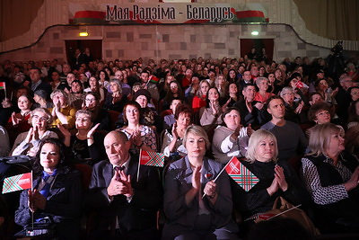 Красочной кульминацией \"Марафона единства\" в Новополоцке стал концерт \"Если едины мы\"