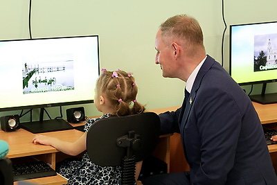 Патриотический клуб, физкультура, музыка, рисование. В Первомайском районе Минска открыли новый детсад