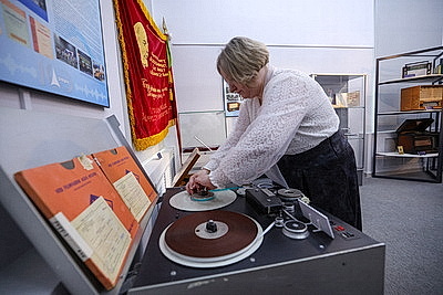 Выставка \"Внимание! Говорит Минск\" открылась к вековому юбилею национального радиовещания в столице