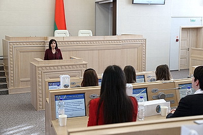 Кочанова - женщинам-военнослужащим: ваша служба подтверждает, что наши женщины могут все