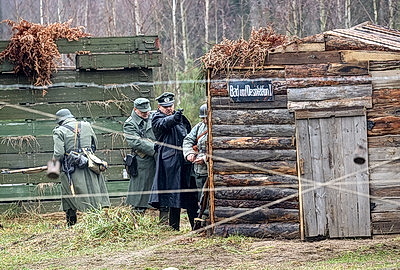Масштабная военно-историческая реконструкция состоялась в мемориальном комплексе \"Партизанская криничка\" в Гомеле