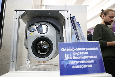 Дроны и цифровые двойники: выставка в области ИИ и робототехники проходит в Минске