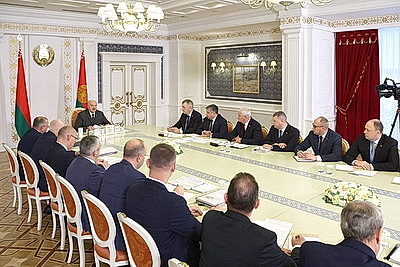 Лукашенко собрал совещание по развитию районов Припятского Полесья