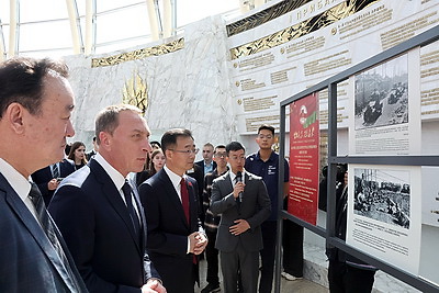 Китайская фотовыставка к 80-летию Победы открылась в Минске
