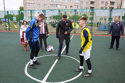 \"Для счастья детей и комфорта взрослых\". В Могилеве открыли новую детскую площадку