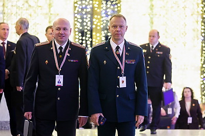 Второе заседание VII ВНС продолжает работу