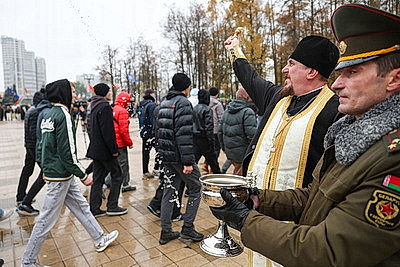 Отправка призывников на срочную военную службу началась в Беларуси