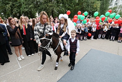 Первый звонок прозвучал для 100 первоклассников витебской гимназии №8
