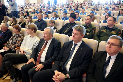 Гусаков: память о подвиге нашего народа в годы Великой Отечественной - мощнейшая скрепа общества