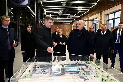 Лукашенко посетил Минский городской технопарк