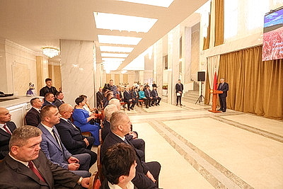 \"Коллективы АПК способны решать любые задачи даже в непростых условиях\". Назаров о заслугах сельхозпроизводителей