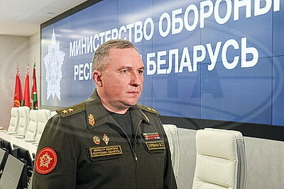 Президенту Беларуси доложено о заступлении ракетного комплекса \"Орешник\" на боевое дежурство