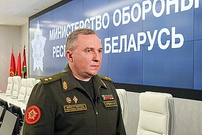 Президенту Беларуси доложено о заступлении ракетного комплекса \"Орешник\" на боевое дежурство