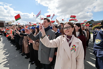 \"Один из самых важных праздников\". Турчин поздравил белорусов с Днем государственного флага, герба и гимна