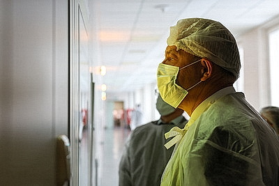 \"Здесь работают настоящие волшебники\". Сергеенко поздравил детей в РНПЦ травматологии и ортопедии