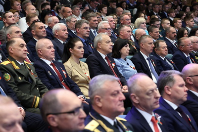 \"Мы не забыли\". Лукашенко на торжественном собрании к 80-летию Победы напомнил о важных уроках истории