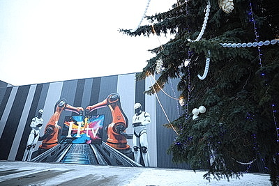 Лукашенко на \"Горизонте\" дал официальный старт массовому роботизированному производству телевизоров с ИИ