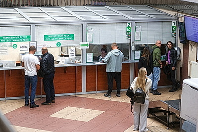 Выезда в Польшу в пункте пропуска \"Брест\" ожидают граждане разных стран