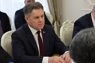 Петришенко провел встречу с послом Кубы