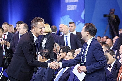 Делегации более 40 государств и 7 международных организаций. В Минске проходит международная конференция по евразийской безопасности