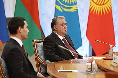 Рабочий визит Лукашенко в Россию продолжился неформальной встречей лидеров стран СНГ в Эрмитаже