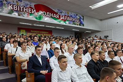 Около 600 человек объединил форум \"Беларусь адзiная\" в Могилеве