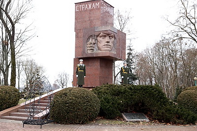 На земле и в воздухе. Как по Беларуси движется \"Эстафета Победы\"