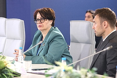 ЕЭФ: деловая программа форума продолжается