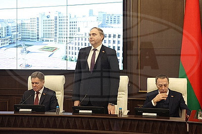 Головченко представил коллективу Аппарата Совмина и профильным министрам нового вице-премьера