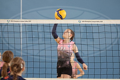 Дан старт новому сезону детско-юношеской волейбольной лиги \"Мяч над сеткой\"