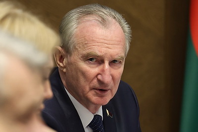 Сверить часы и обсудить ход подготовки. Турчин провел заседание оргкомитета ВНС