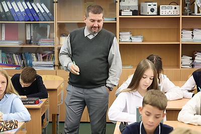 Наши учителя. Самое важное в профессии - любовь к делу и к детям