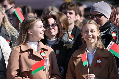 \"Один из самых важных праздников\". Турчин поздравил белорусов с Днем государственного флага, герба и гимна