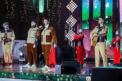 Главную елку региона зажгли в Могилеве