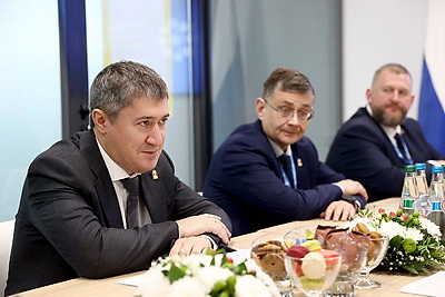 \"ИННОПРОМ. Беларусь\". Вопросы промышленной интеграции обсуждают на полях форума
