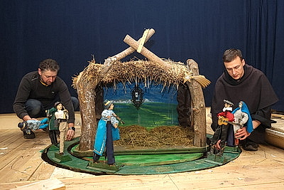 Уникальную механическую батлейку собрали в преддверии Рождества во Францисканском костеле в Гродно