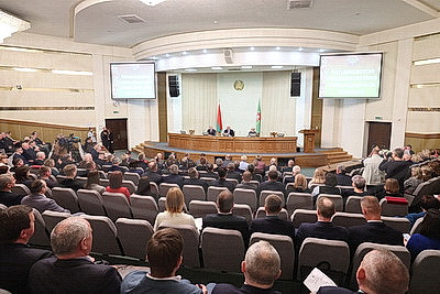 Сергеенко принял участие в заседании Витебского областного Совета депутатов