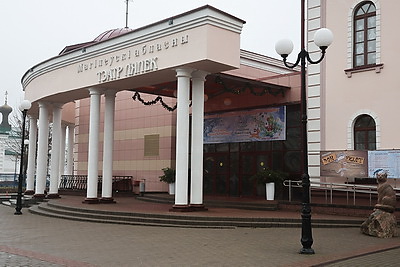 \"Здесь верят в чудо\": как театры Могилева создают новогоднюю сказку