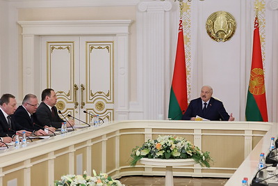 Лукашенко собрал совещание по новой системе регулирования цен