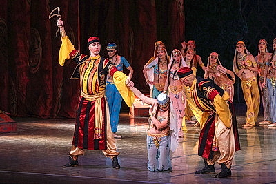 Церемония чествования тружениц села состоялась в Большом театре Беларуси