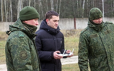 Полет нормальный. Первый набор операторов беспилотников завершает курс подготовки в БелГУТе